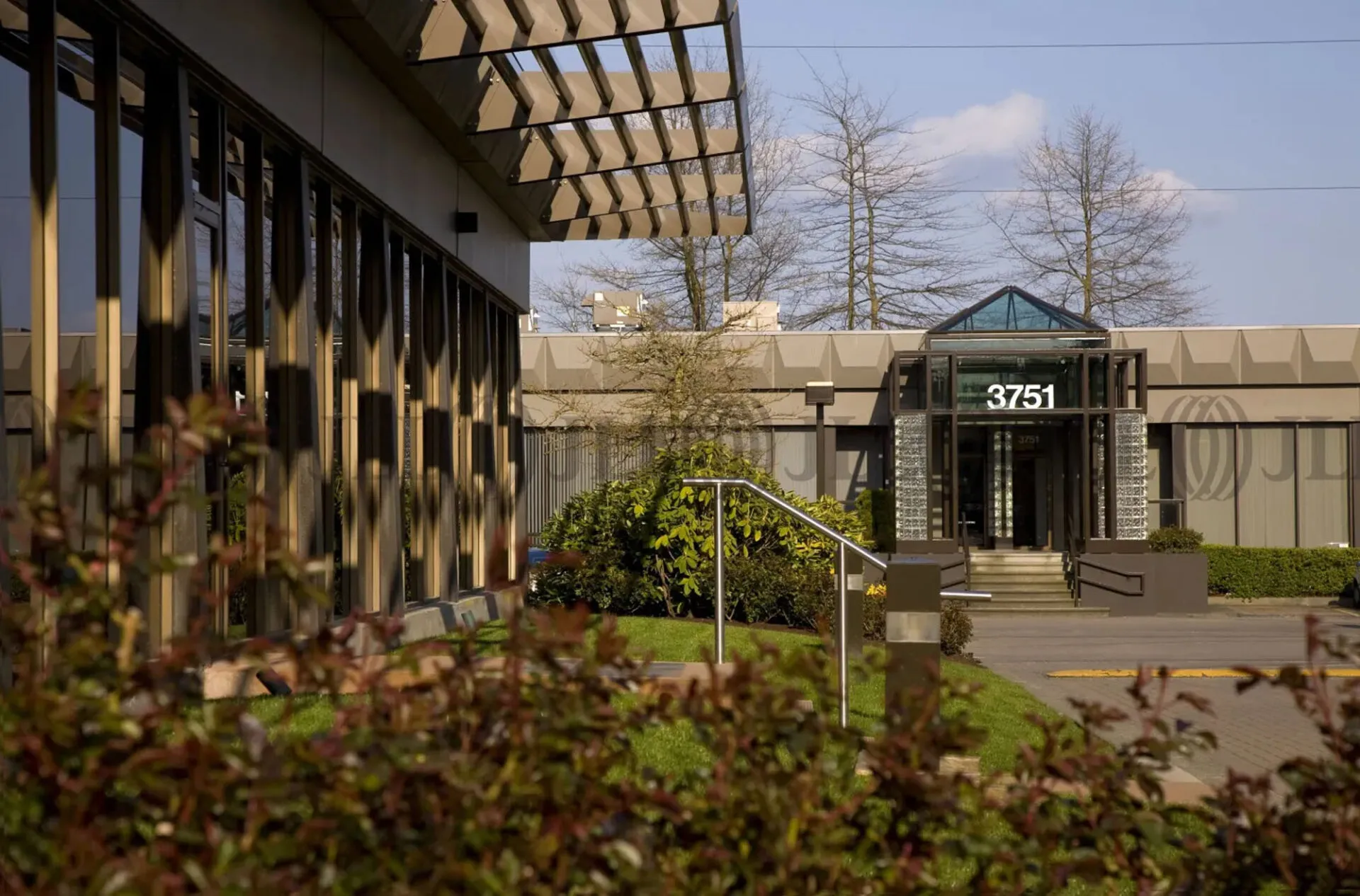 airport-executive-park-location-amenities-why-richmond-top